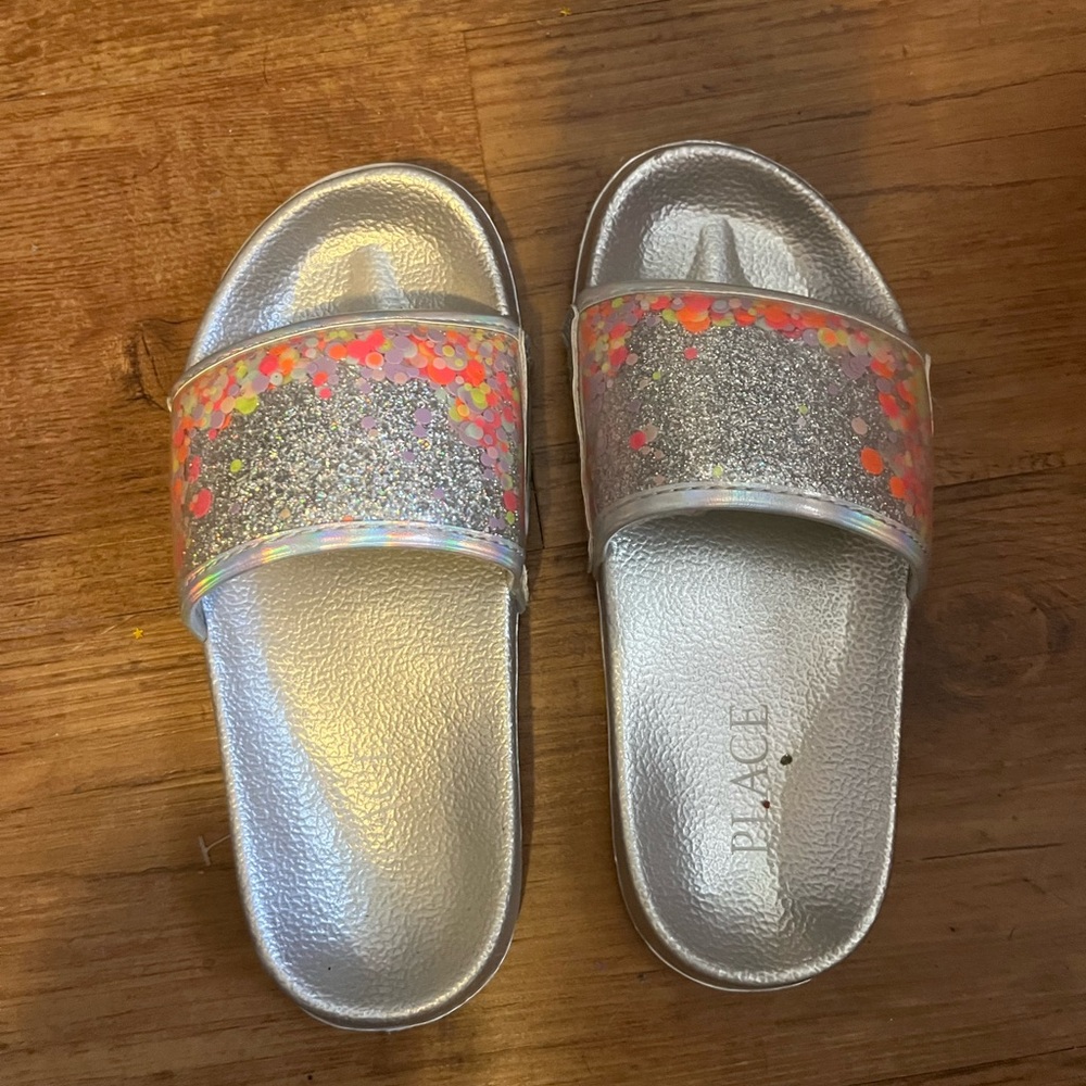 Confetti shakey slides